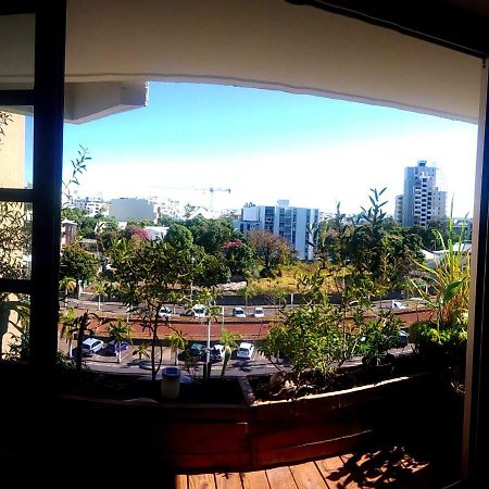 דירות סיינט דניס Loft Mezzanine Verriere Avec Vue מראה חיצוני תמונה